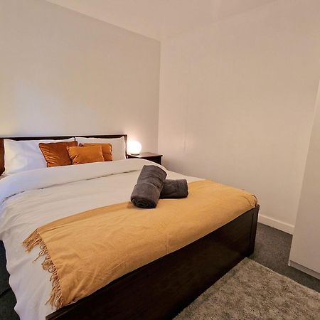 Millmead Apartment In Central Guildford With Parking Экстерьер фото