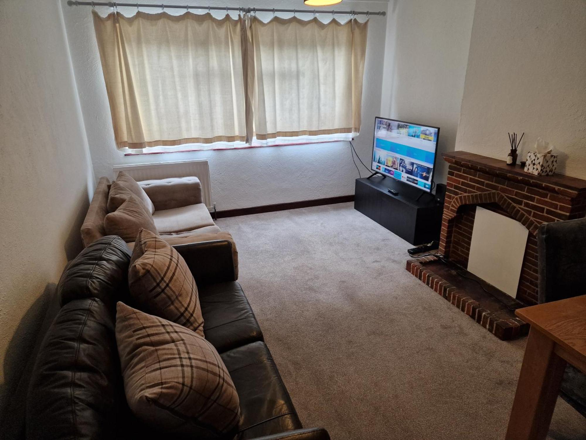 Millmead Apartment In Central Guildford With Parking Экстерьер фото