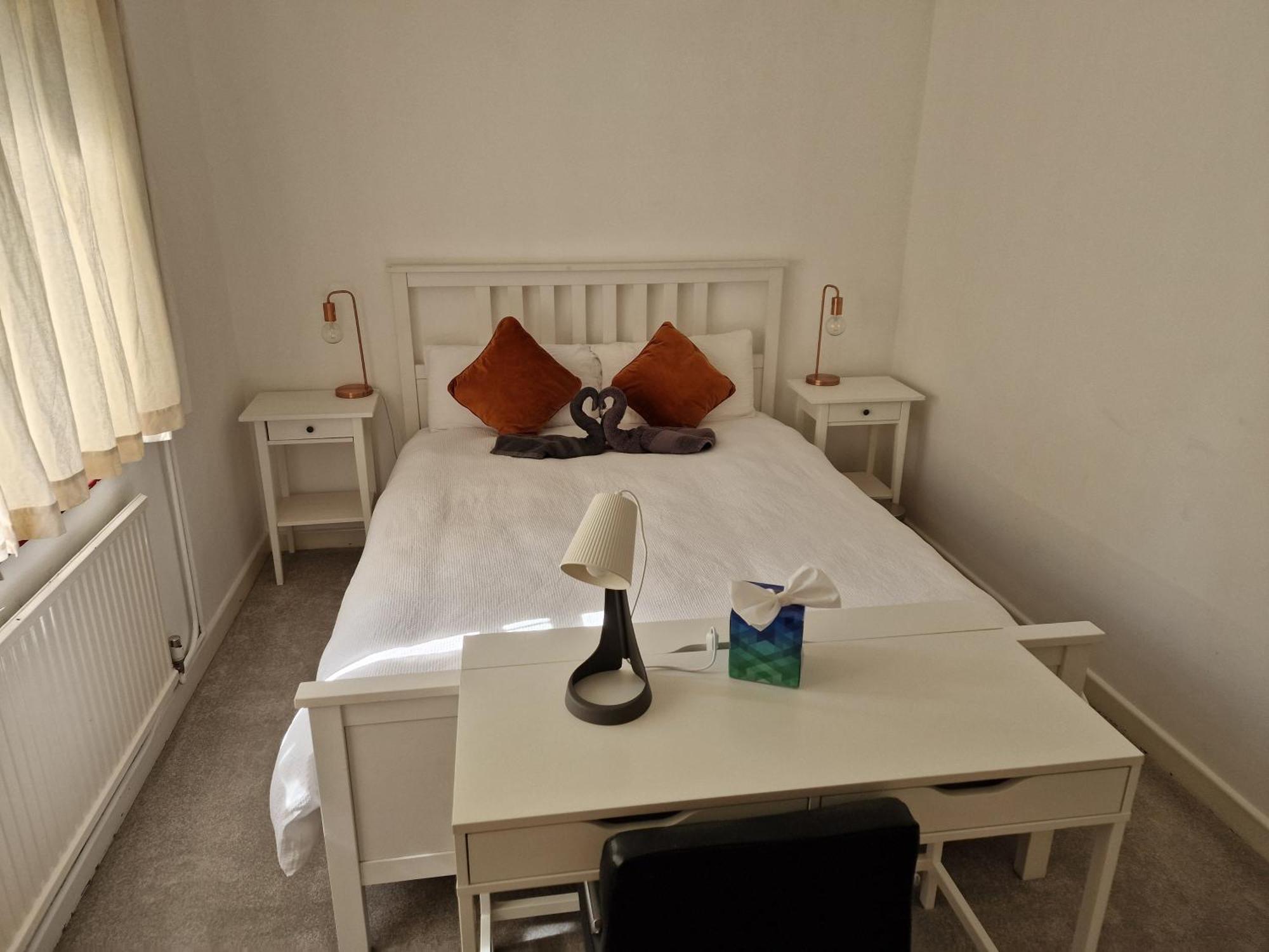 Millmead Apartment In Central Guildford With Parking Экстерьер фото